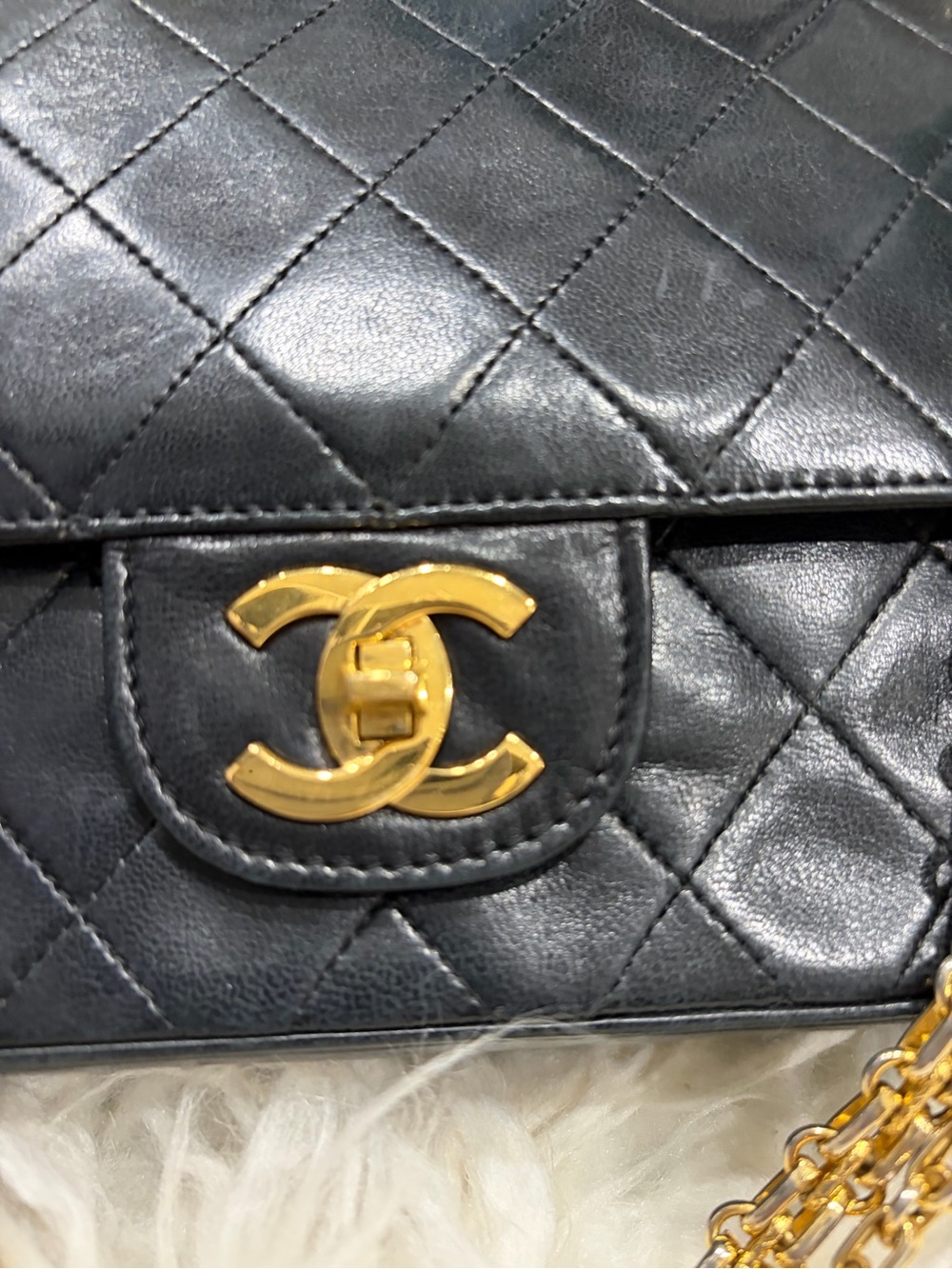 CHANEL Black Quilted Double Flap Shoulder Bag with Gold Hardware - Picture 3 of 12